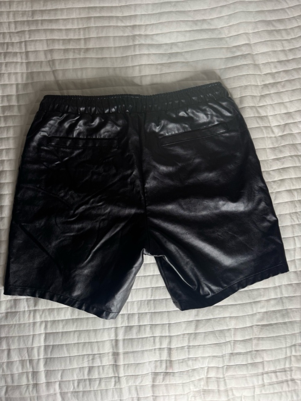 ASOS Black Faux Leather Flat Front Men’s Shorts - Picture 2 of 4